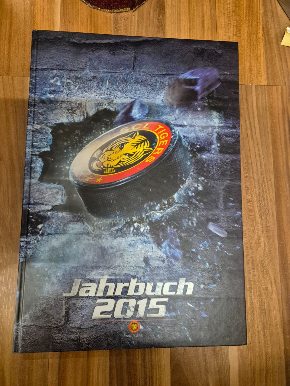Bücher: SCL Tigers Jahrbuch 2015 -B4 – Gebraucht aus Schwarzenburg von flamingo1970