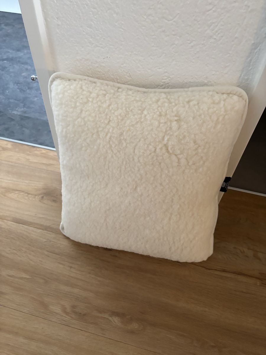 Kissen: Merino-Woll-Kissen – Neu (gemäss Beschreibung) aus Zug von christoph.arnold88 2