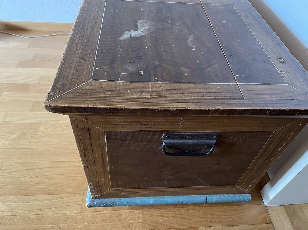 Truhen: "Berner Trögli", Berner-Mitgift-Holztruhe – Gebraucht aus Gümligen von 55_44 1