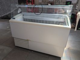 ISA ISETTA 7R TP Kühlvitrine Gefriertruhe für Verkauf. 