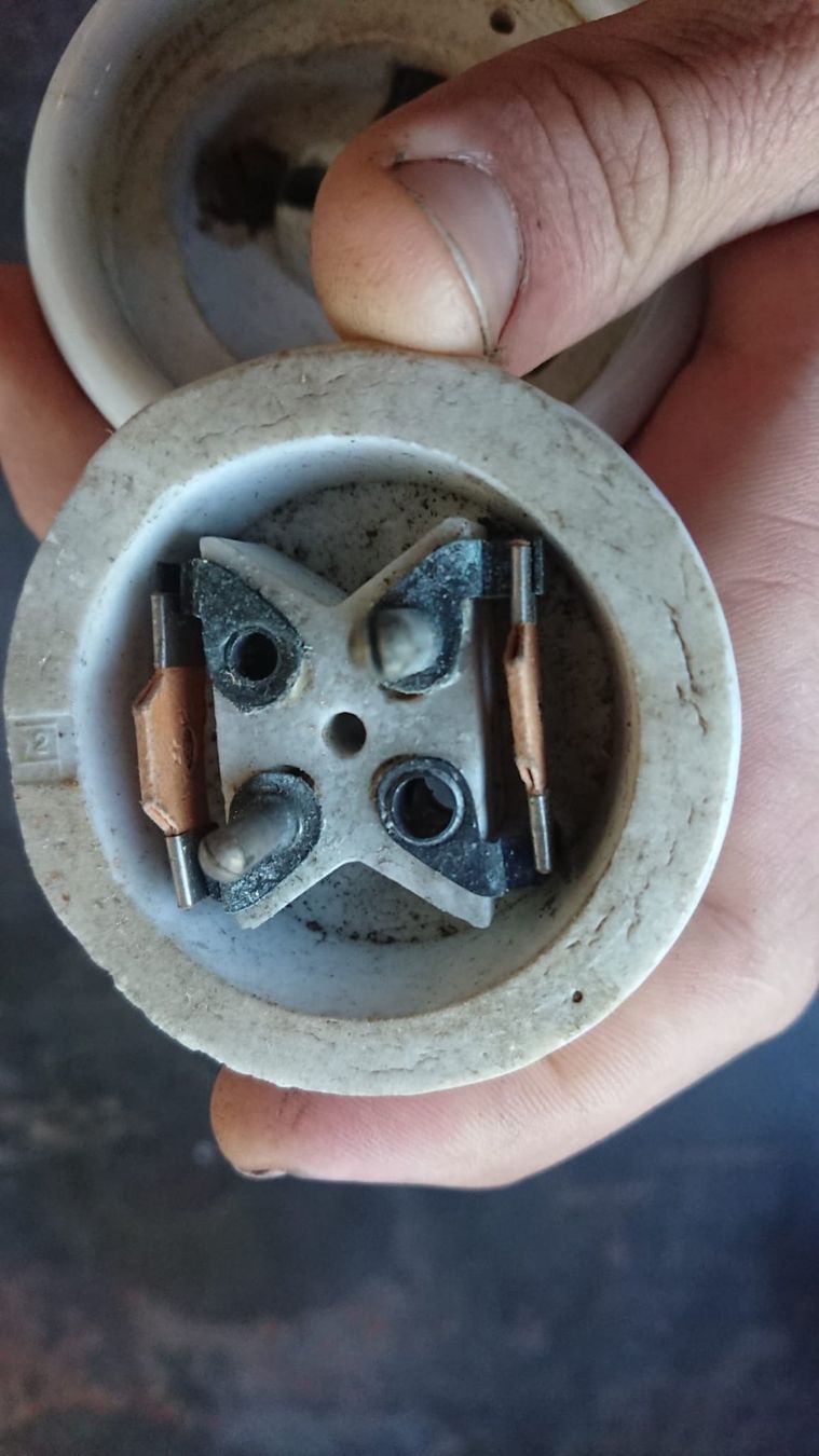 Spine: Vintage Keramikstecker / Lampensockel – Usato da Bazenheid venduto da werni369 6