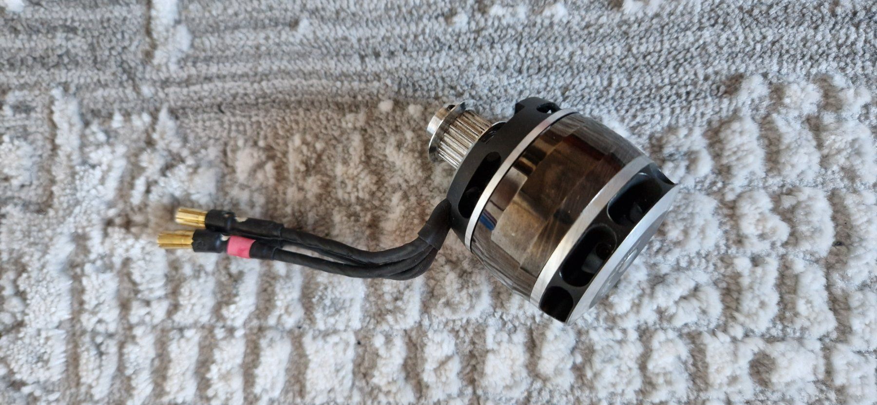 Motori: Quantum 4115 Motor, gebraucht, 1200 KV – Usato da Niederwil SG venduto da kaseopeia 1