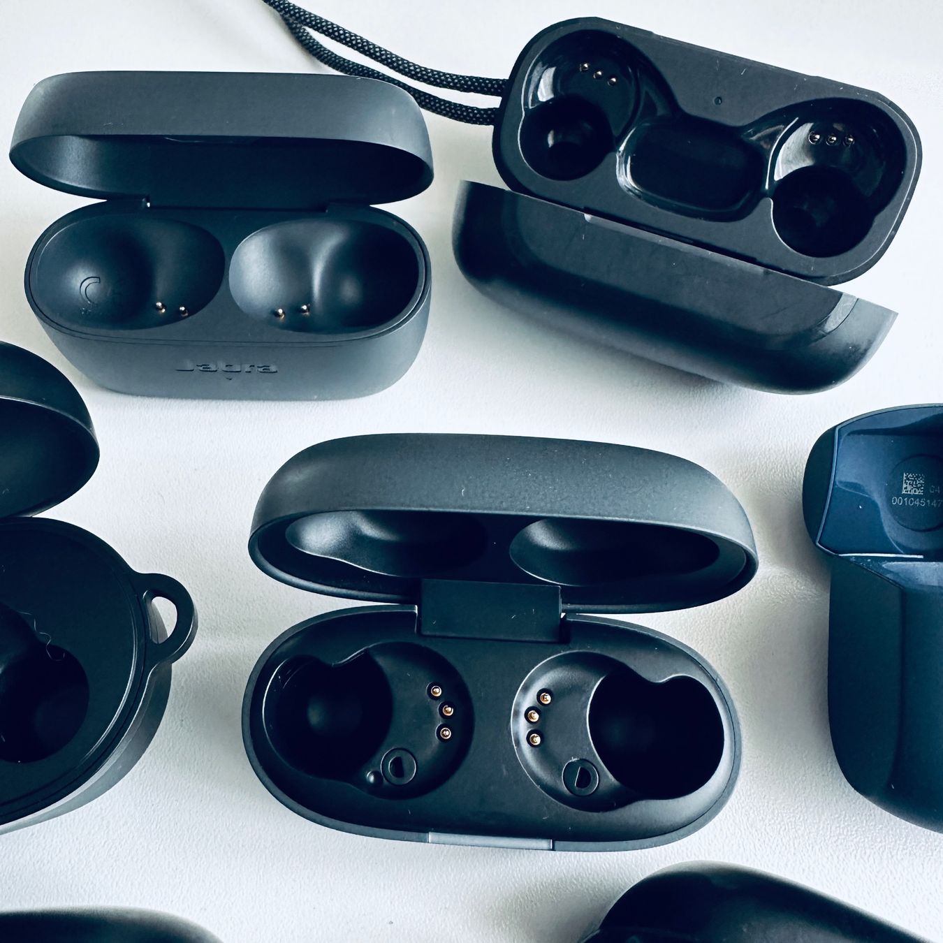 Caricabatterie: Ladecase 7stk. Diverse Marken für Bluetooth Kopfhörer – Usato da Basel venduto da MY.AIRPODS.SHOP 4