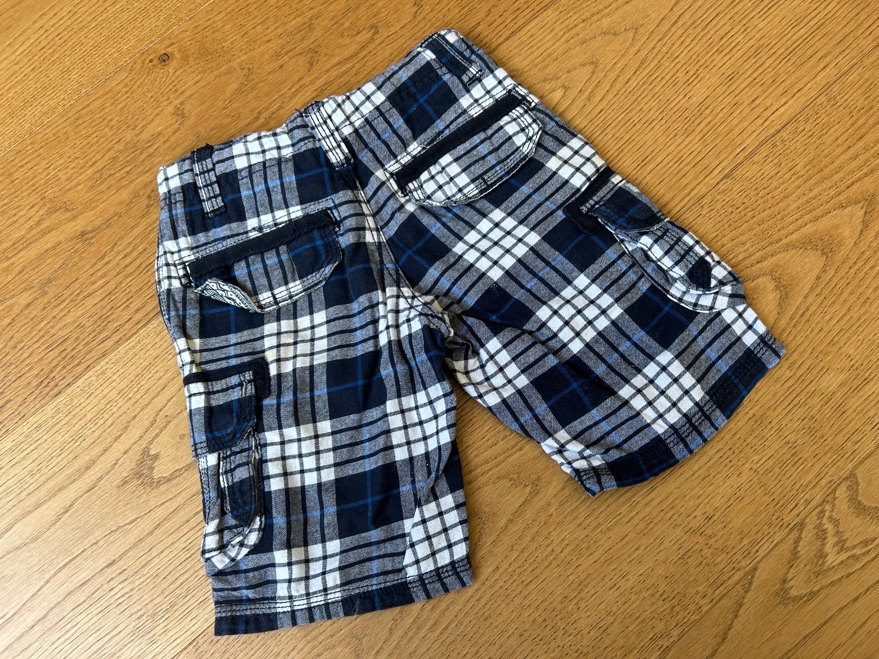 Lotti & Set di vestiti: Kleider Set Gr. 98/104 – Nuovo (secondo la descrizione) da Rothrist venduto da szc_9dg5 2