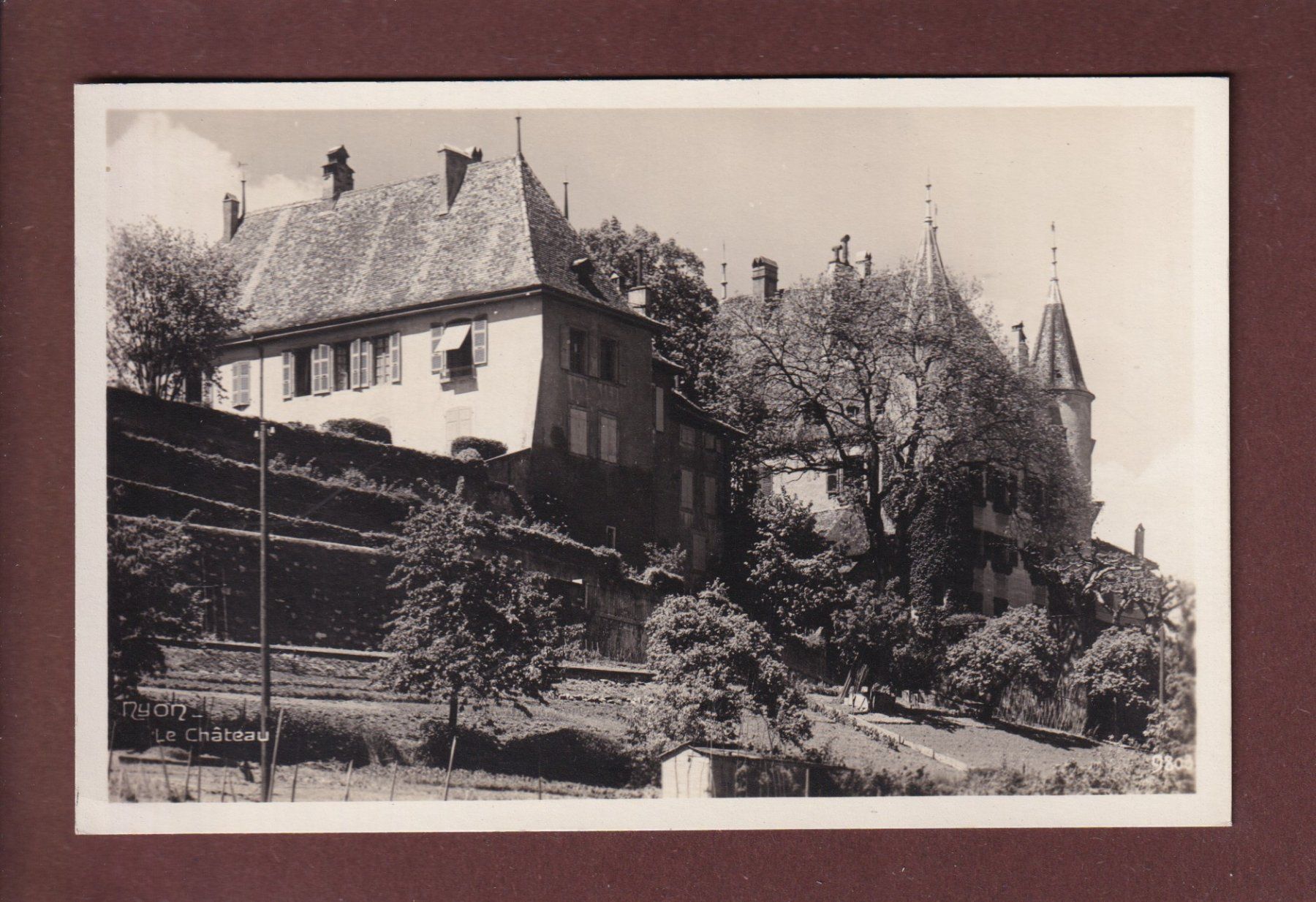 Cartoline postali: NYON - Le Château – Usato da Pully venduto da nicecards