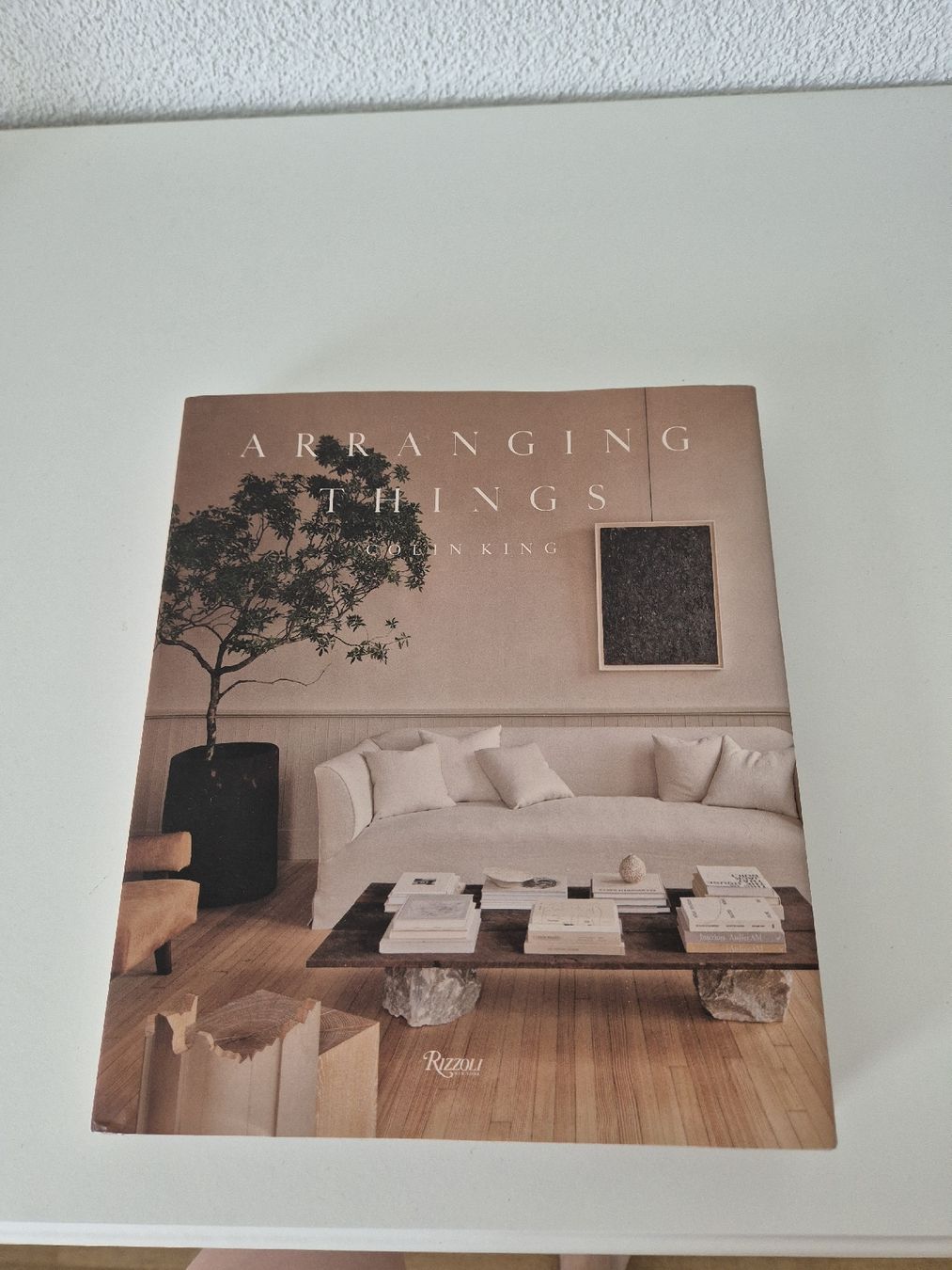 Libri: Arranging Things Buch – Nuovo (secondo la descrizione) da Niederhelfenschwil venduto da usa001