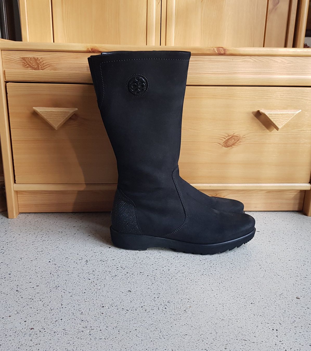 Ara Damenschuhe: Ara Lederstiefel Schwarz Grösse 40 – Gebraucht aus Basel von chien008