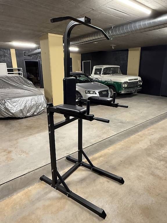 Hometrainer: Power Tower Klimmzugstation – Gebraucht aus Schaanwald von Jens58