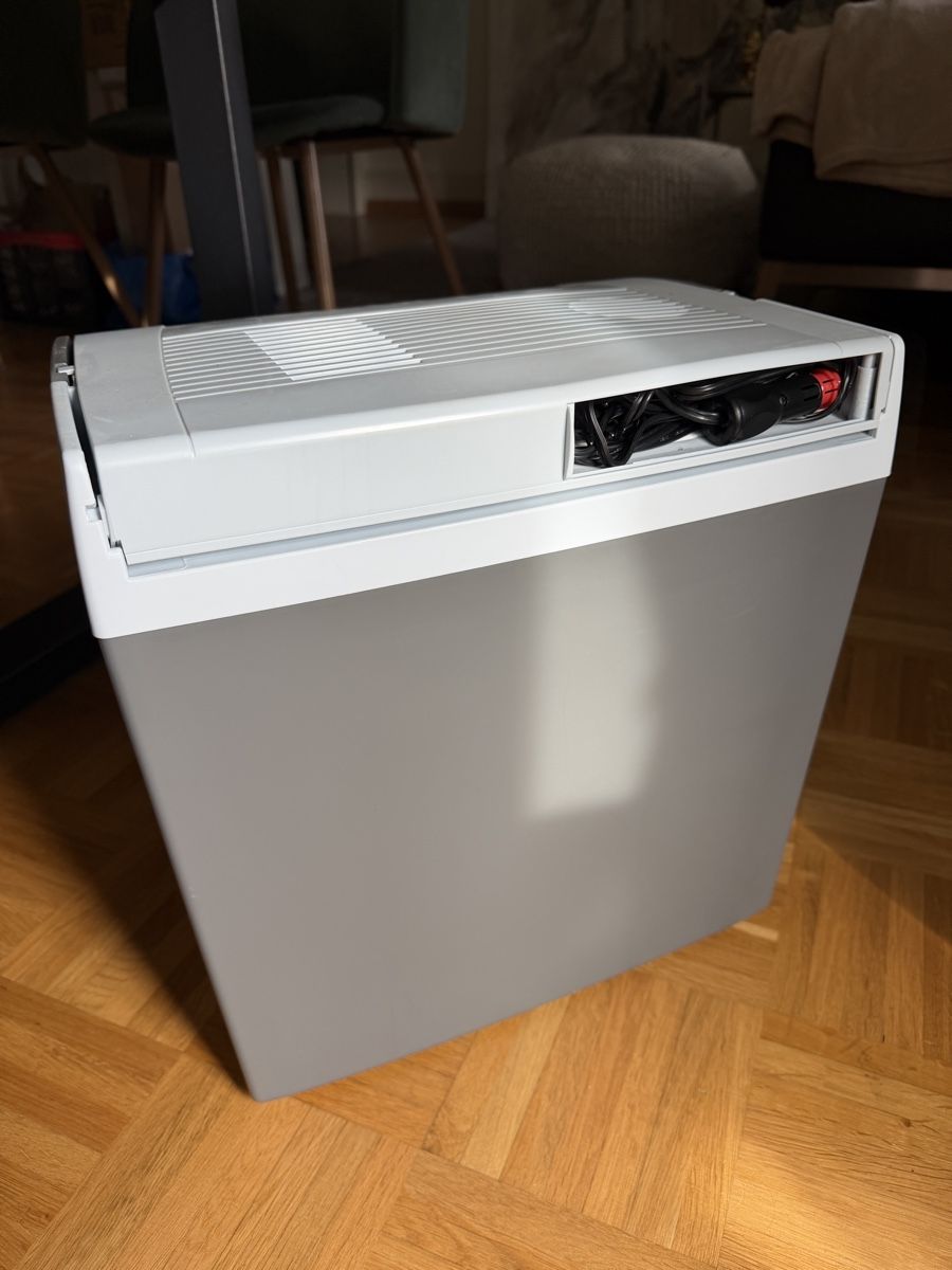 Frigoriferi & Refrigeratori: Kühlbox Electric Cooler E_26 – Nuovo (secondo la descrizione) da Luzern venduto da lang30 4