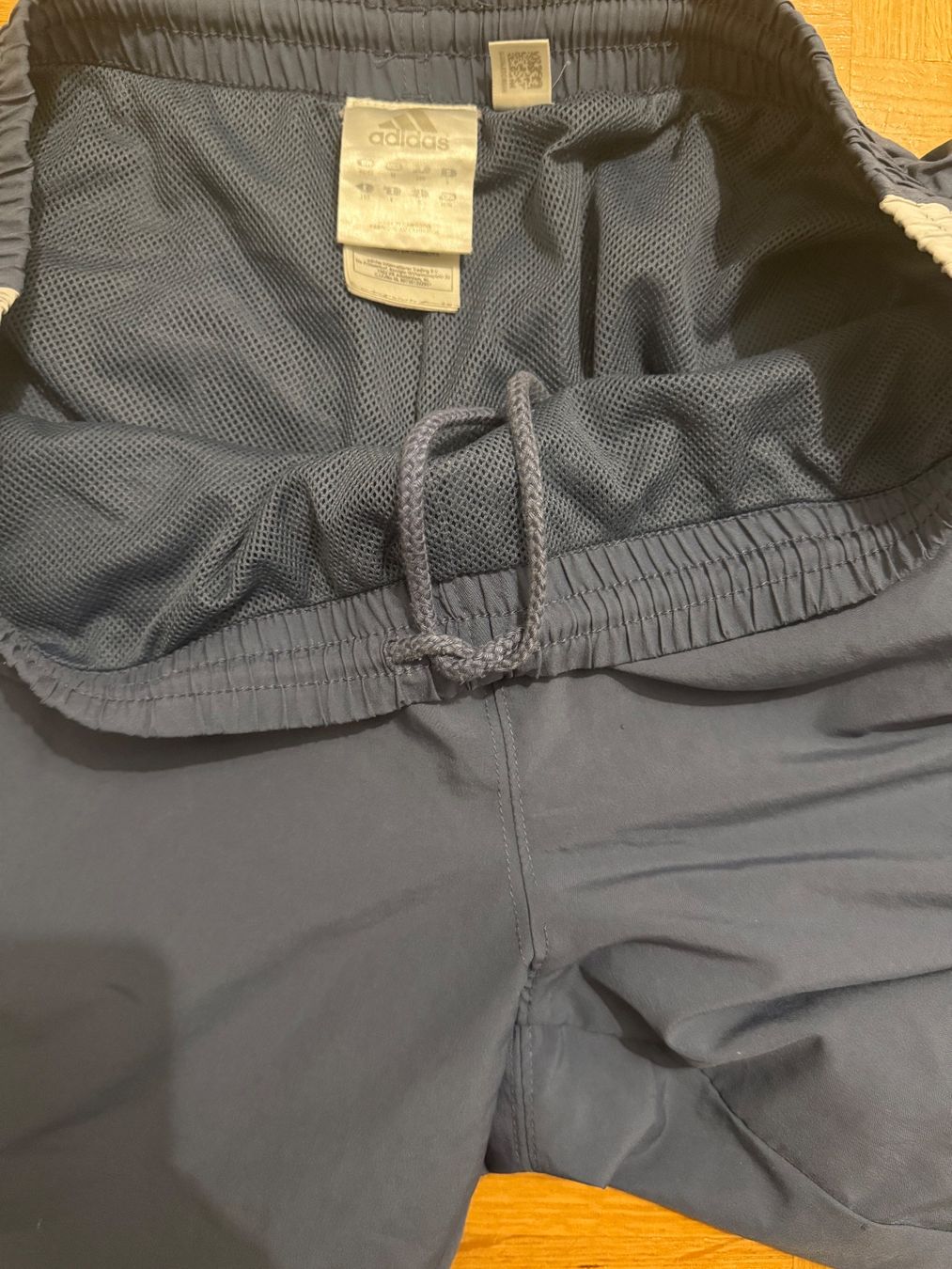 Adidas Pantaloni: Adidas hose – Usato da Dübendorf venduto da sof_y5dt 2