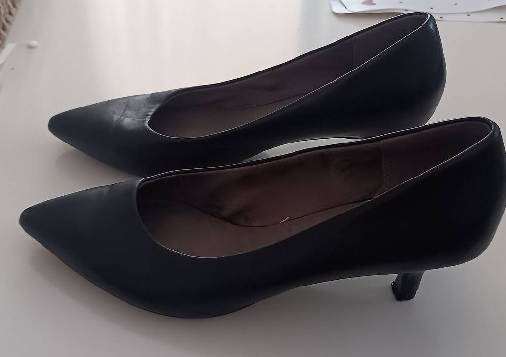 Scarpe da donna: Pumps schwarz gr.38  – Usato da Staufen venduto da mar_wf6r 1