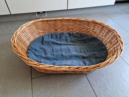 Schöner, grosser Katzenkorb / Weidekorb mit Kissen