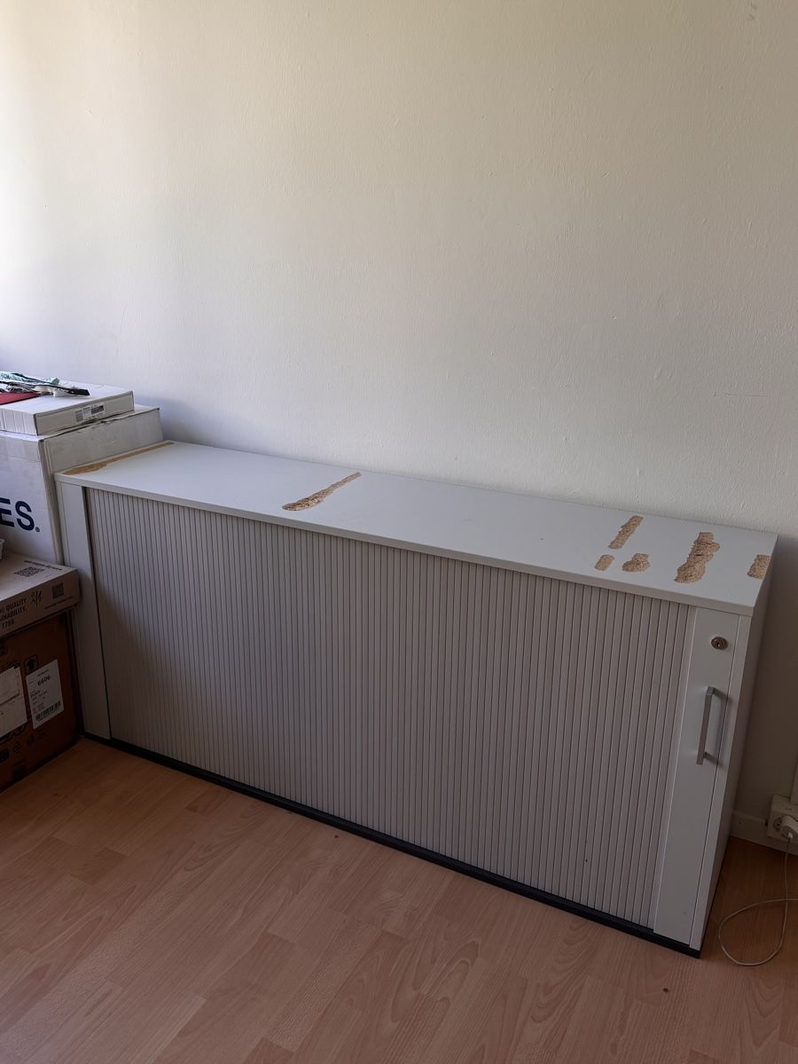 Armadi: Rollladenschrank hellgrau – Usato da Zürich venduto da Fabio_Brehm 2