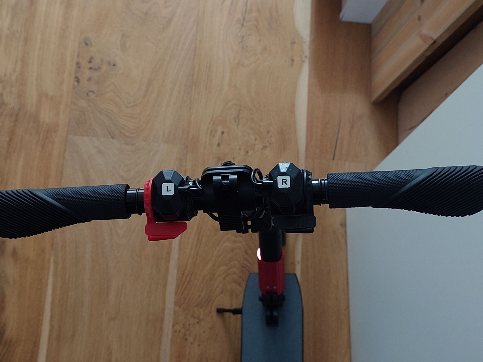 Scooter: E-Scooter Klappbar, Kinder - Erwachsene – Usato da Flüh venduto da HasanTz 2