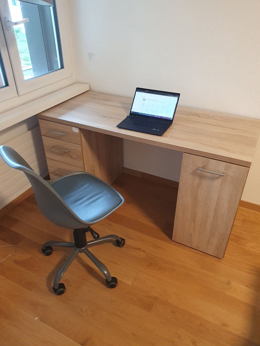 Scrivanie: Bureau avec chaise – Usato da Zürich venduto da bec_2w7p