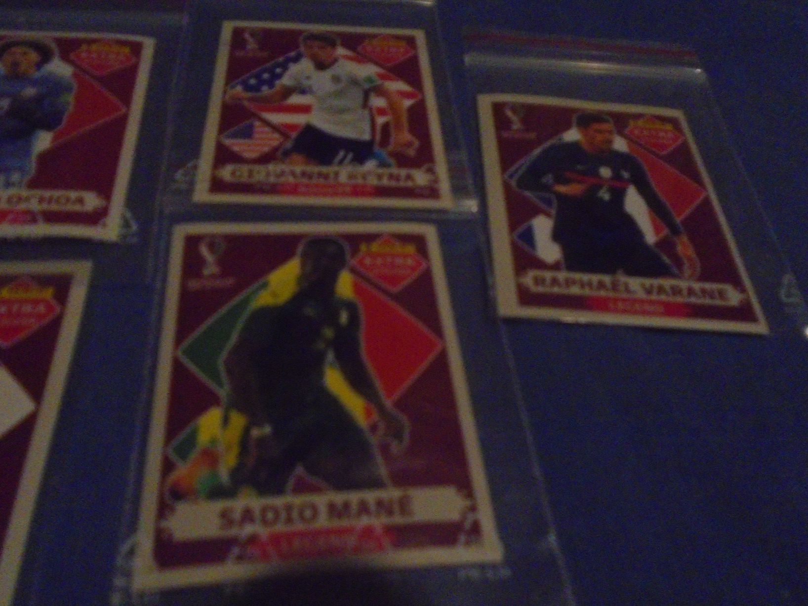 Panini Sammelbilder & Trading cards: 16 ver Panini WM2022 Extra Sticker 9x Normal 7x Bronce – Gebraucht aus Winterthur von Beli2000 2