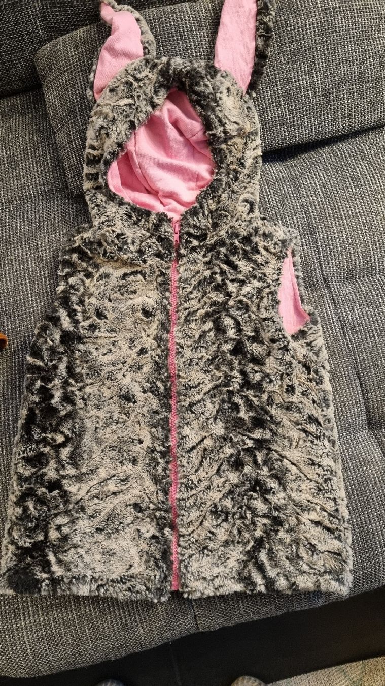 Altro abbigliamento per bambina: gilet Hase 128- 134 – Usato da Bad Zurzach venduto da Mfritzli