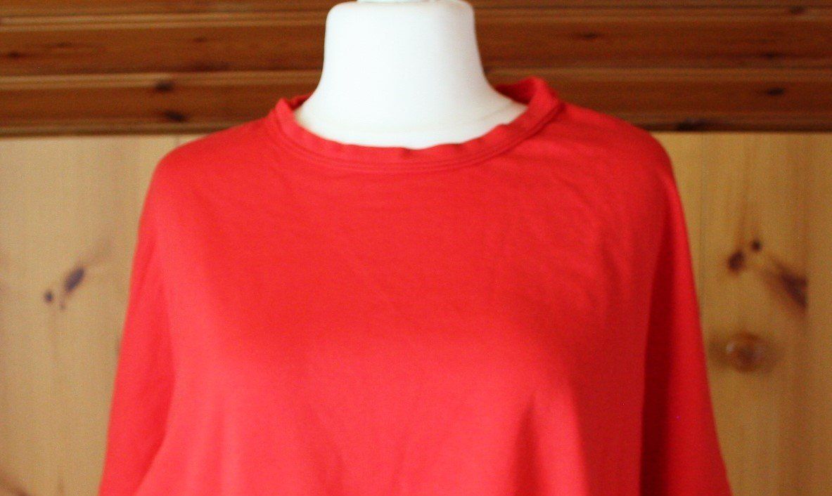 Pullover & Sweatshirts: Pullover rot  Gr. XXL – Gebraucht aus Flüelen von Diversicum-Curvy 1