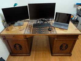 Antiker Partner Desk um 1800  Teilbelegt & Java-Batiktuch