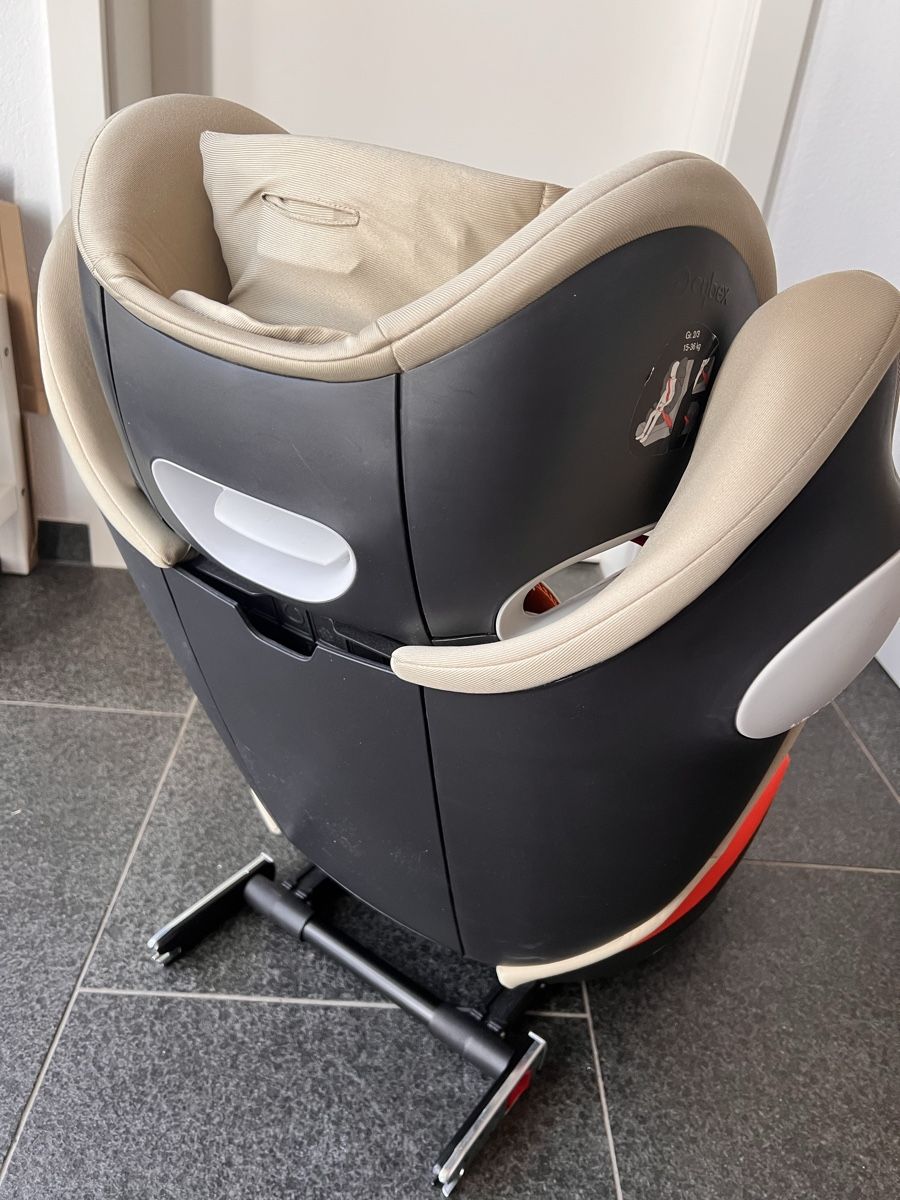 Cybex Seggiolini per auto: Cybex GOLD Solution M-fix Kindersitz Gruppe 2/3 – Usato da Bassersdorf venduto da romanspc 1