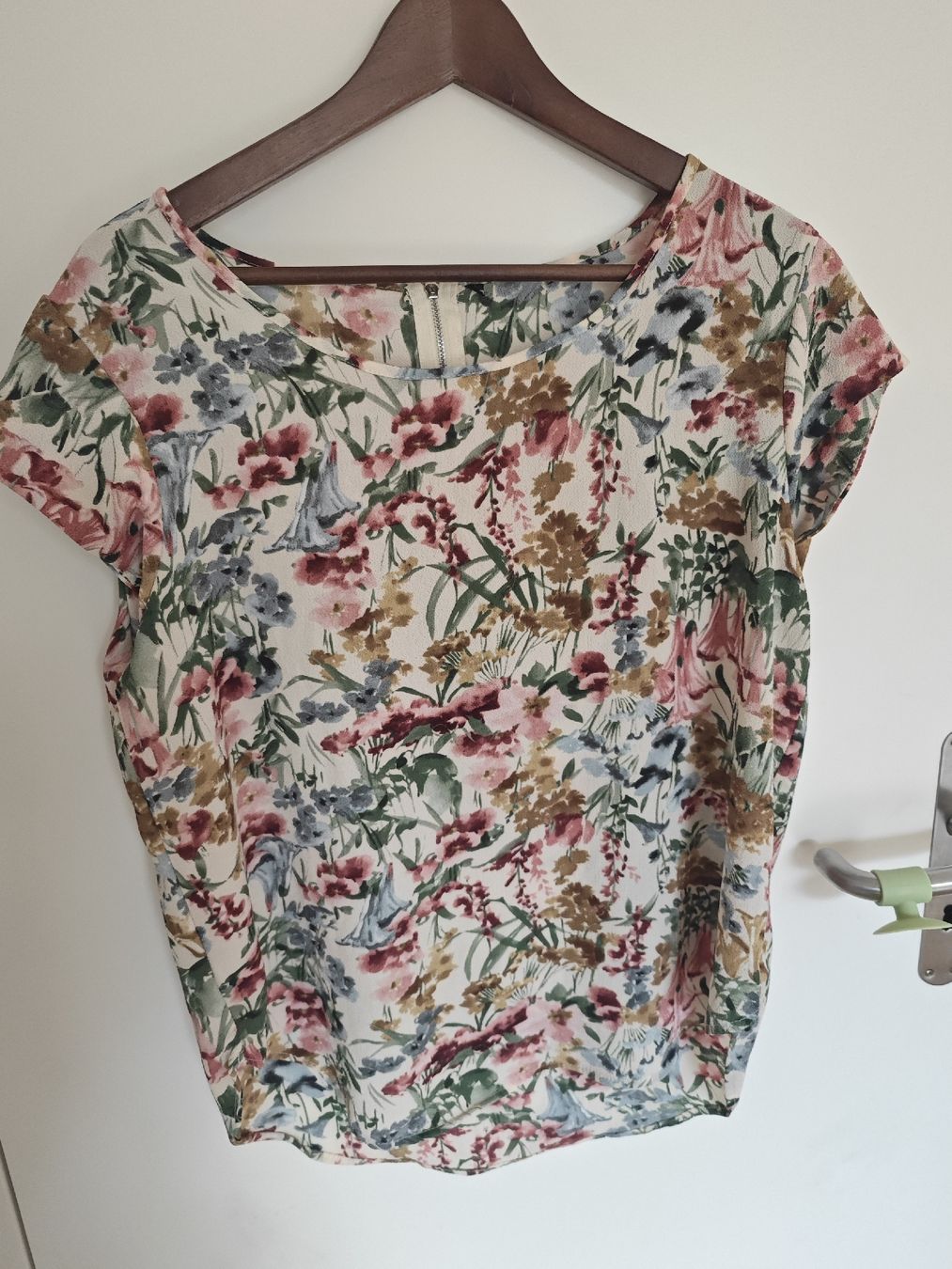 Only Camicette: Bluse Only – Usato da Sissach venduto da sasocla