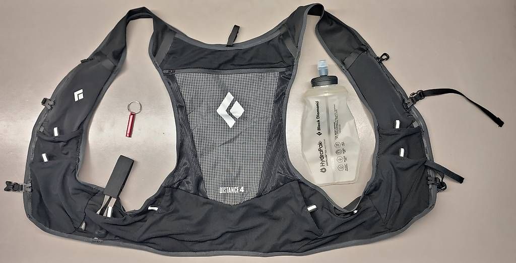 Black Diamond Zaini: Black Diamond - Distance 4 Hydration Vest – Usato da Bülach venduto da hunzisev 2