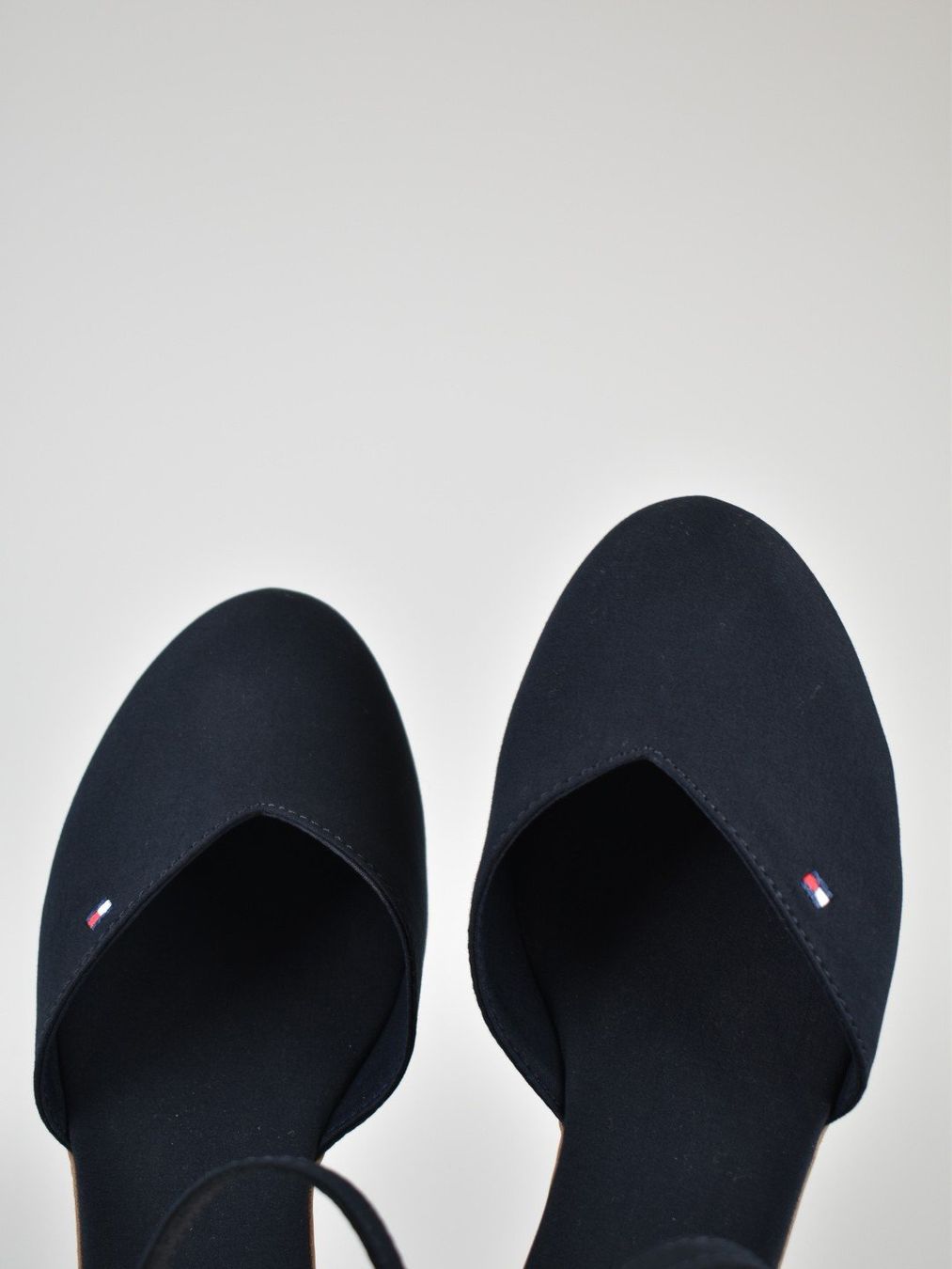 Tommy Hilfiger Scarpe da donna: Tommy Hilfiger Basic Closed Toe Mid Wedge Espadrilles, Gr.42 – Nuovo (secondo la descrizione) da Nürensdorf venduto da 2ND_STORY 6