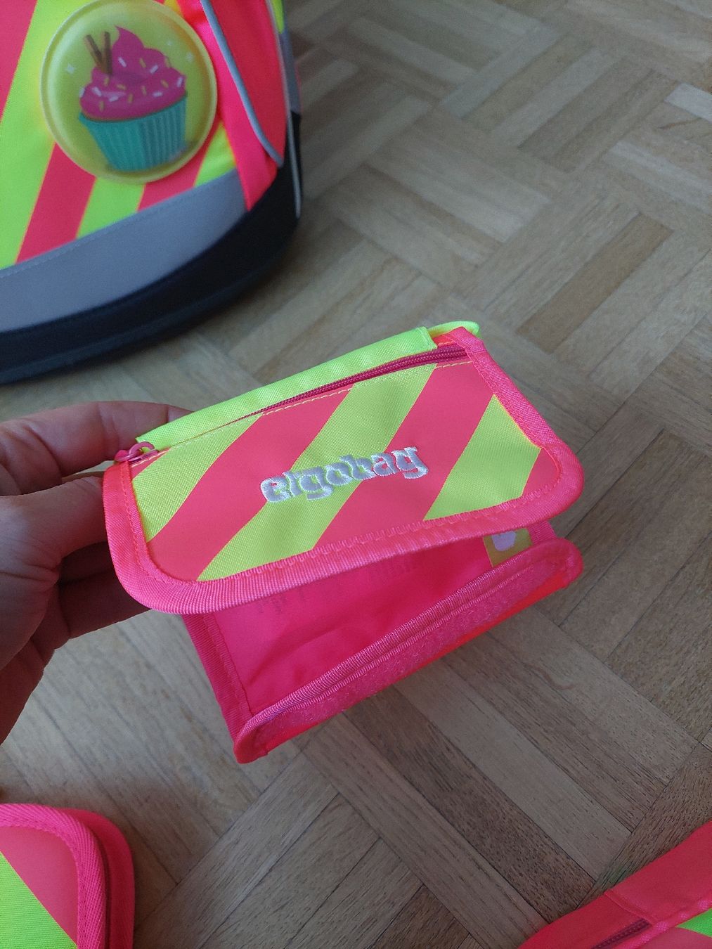 Ergobag Borse & Zaini: NEU! Ergobag "StrahleBär" Schulthek / Schulranzen 7-teilig – Nuovo e nell'imballaggio originale da Flims Dorf venduto da Truemorish 7