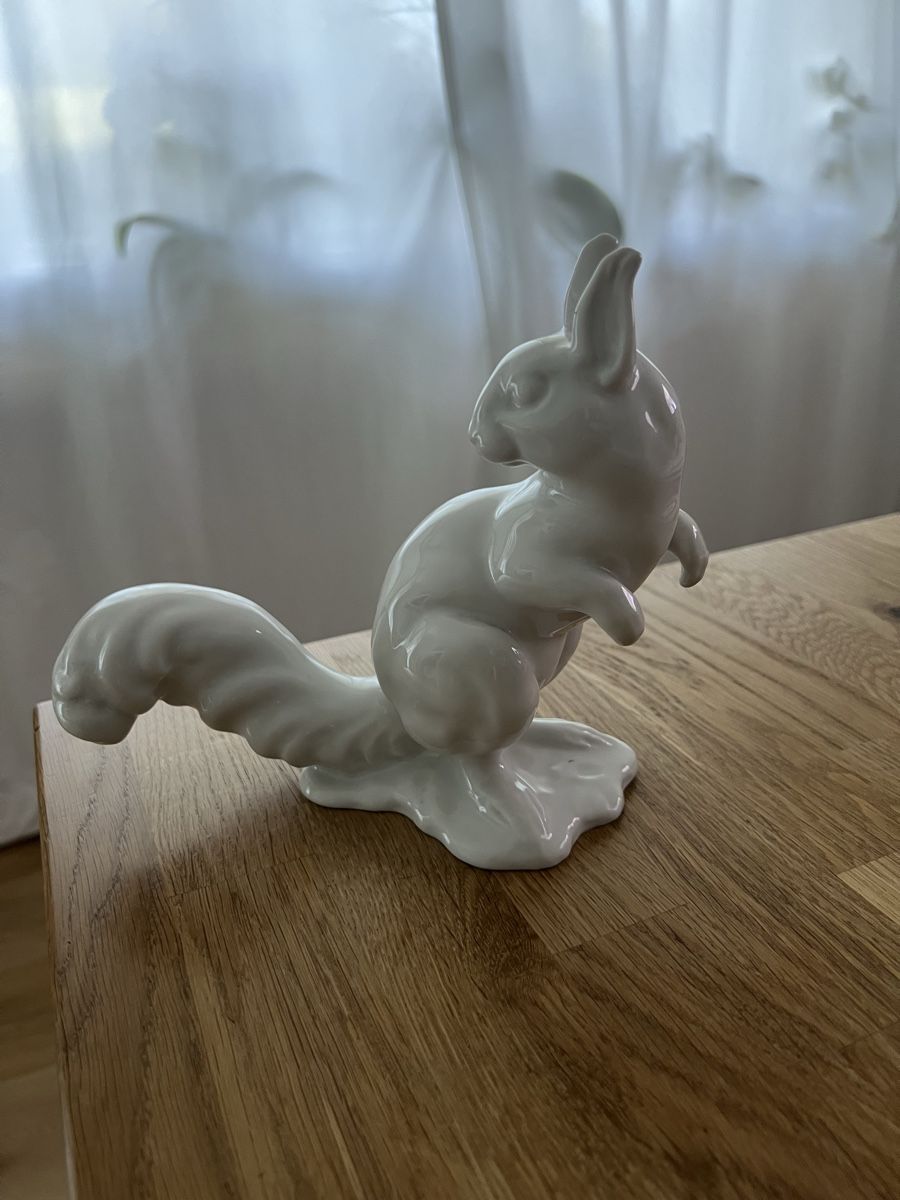 Statuette: Langenthaler Eichhörnchen 1956 – Usato da Schöftland venduto da mamajasima5 1