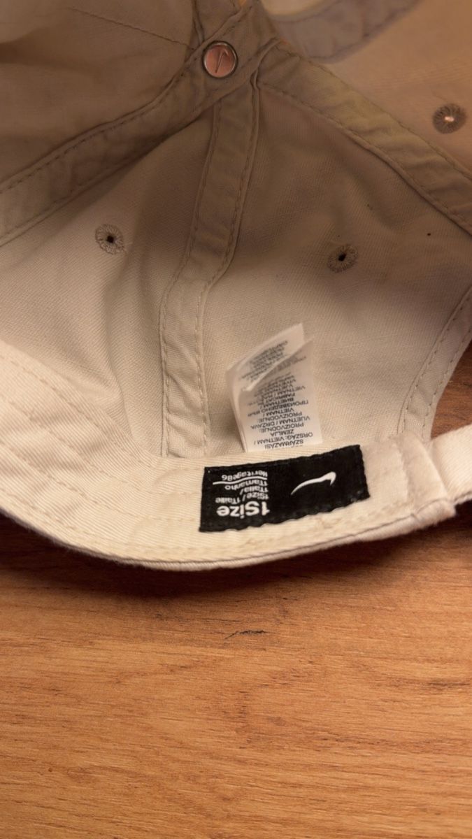 Nike Copricapi, berretti & cappellini: Nike Cap / Baseball Cap – Beige – Usato da Bern venduto da oaicu 2
