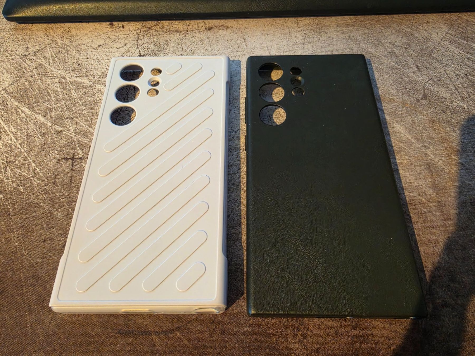 Samsung Cover & Protezioni schermo: Galaxy S24 Ultra 2 Originale H – Usato da Erlen venduto da Marcel-0906