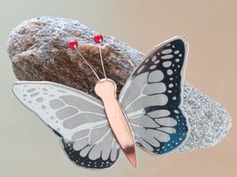 Deko-Schmetterling auf Stein, handgemacht, einzigartig, F...