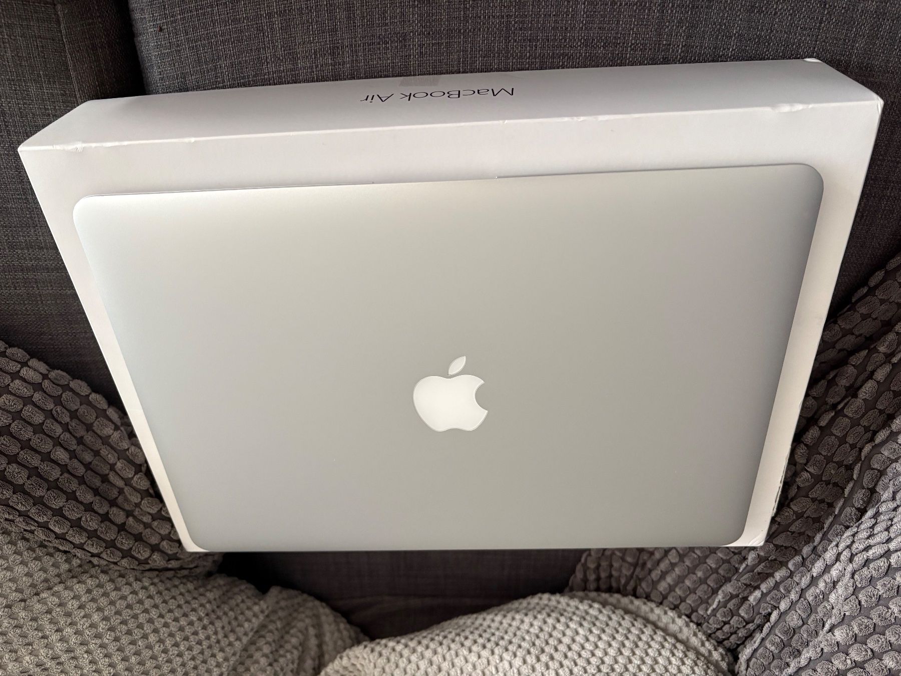 Apple Portables: Macbook Air 13” (2017) – D'occasion à Embrach par nbr_ly8d 2