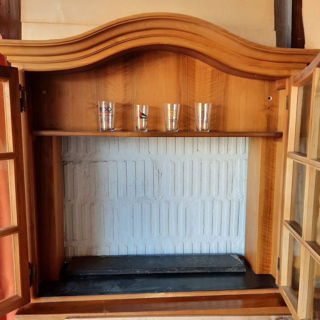 Vetrine: Vitrine, ehemalige Durchreiche Küche-Esszimmer, Barockstil , – Usato da Kilchberg ZH venduto da Ernzi47 1
