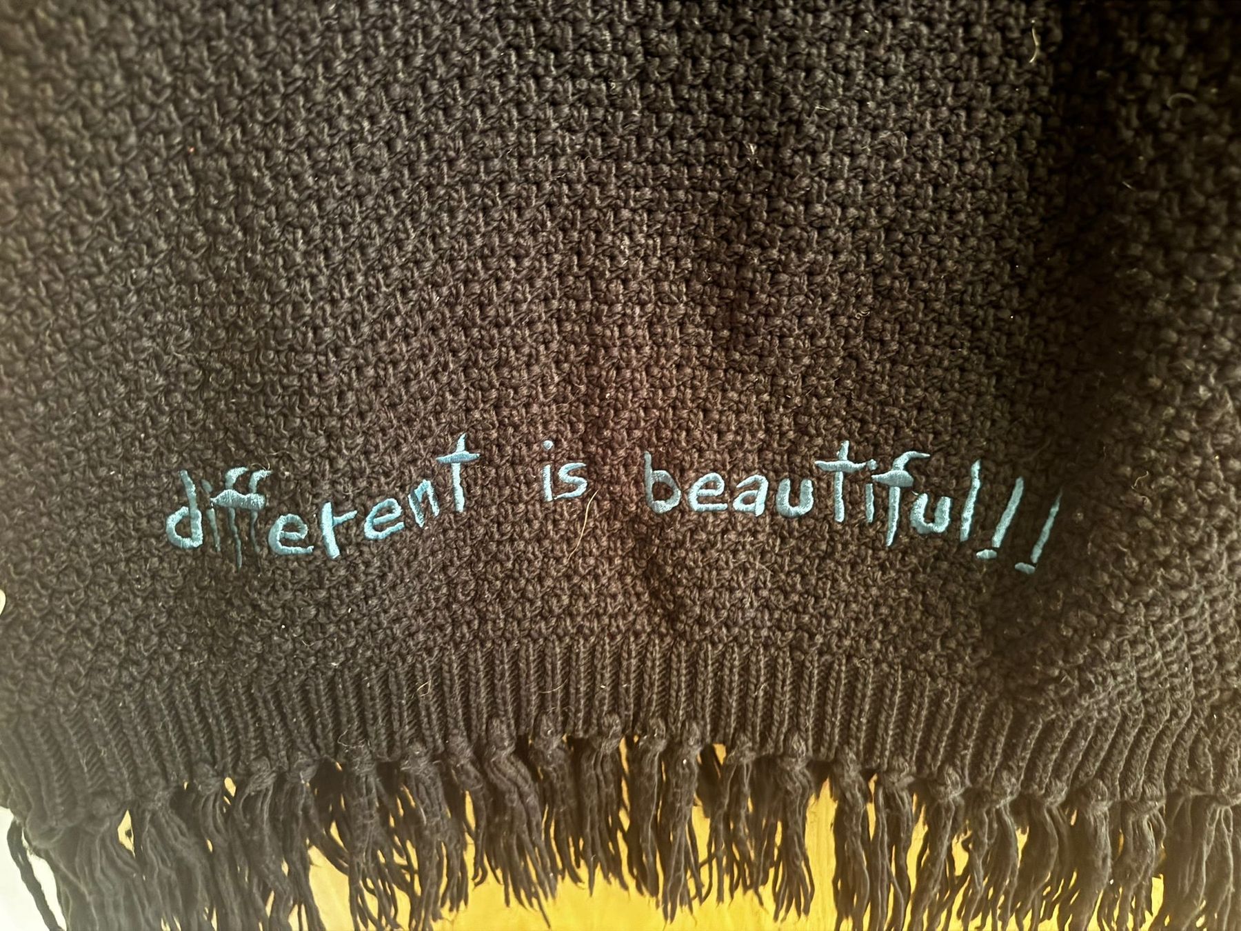 Desigual Gilets & Westen: Desigual Strickweste – Gebraucht aus Egg b. Zürich von Brocki_Insel_Egg 3