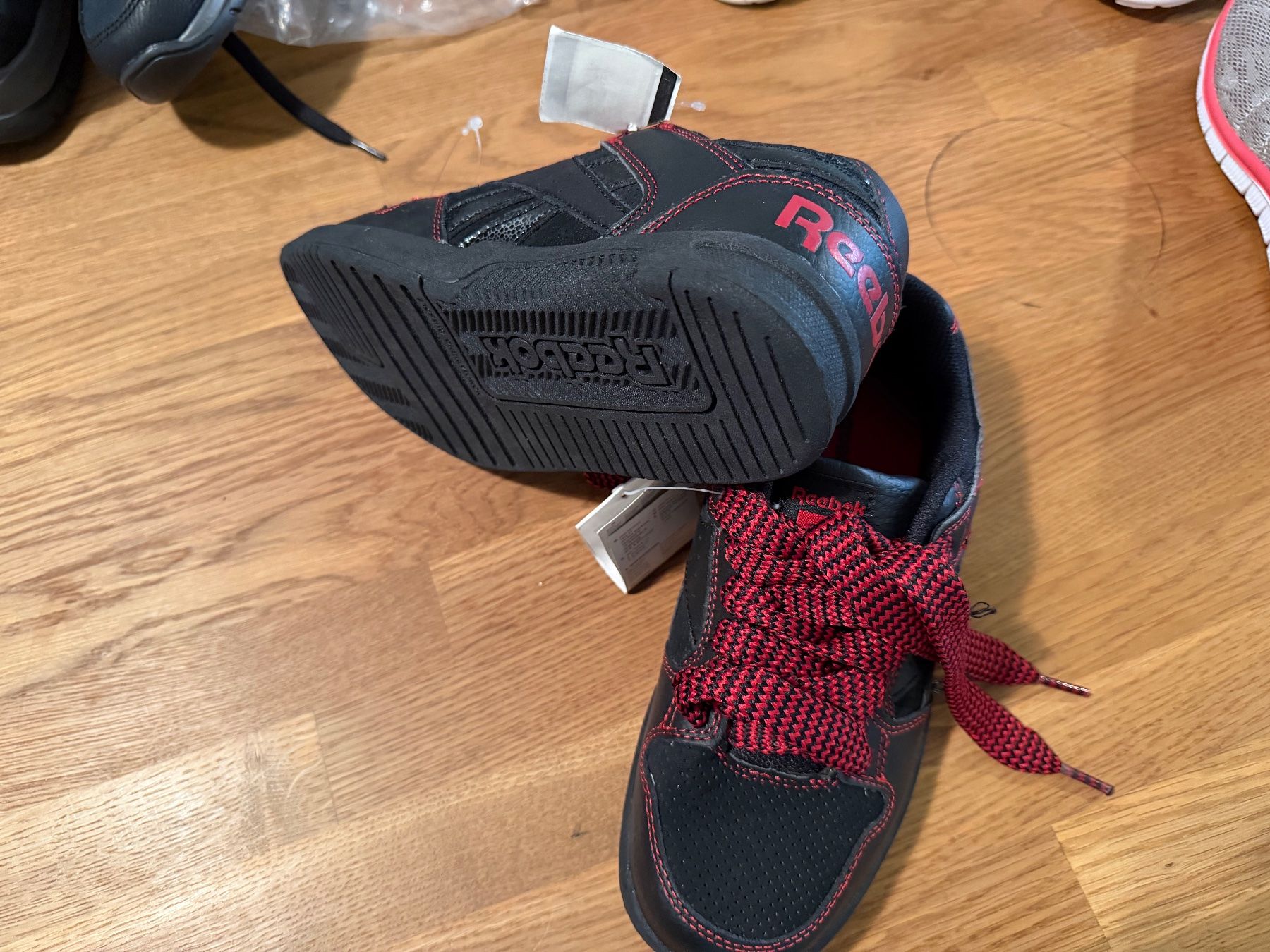 Reebok Scarpe per ragazzi: Neue coole Reebok Sneaker Grösse 34 – Nuovo (secondo la descrizione) da Bettlach venduto da Tradenet100 2