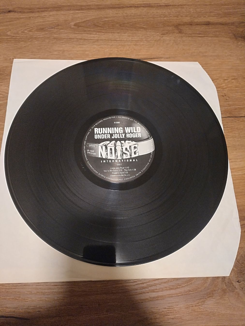 Dischi in vinile: Running Wild - Under Jolly Roger – Usato da Menznau venduto da khold82 3