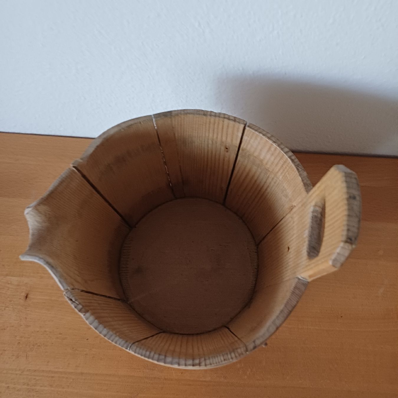 Articoli in legno: Holzgefäss mit Deckel, Ausguss und Handgriff  – Usato da Trimmis venduto da grrose 4