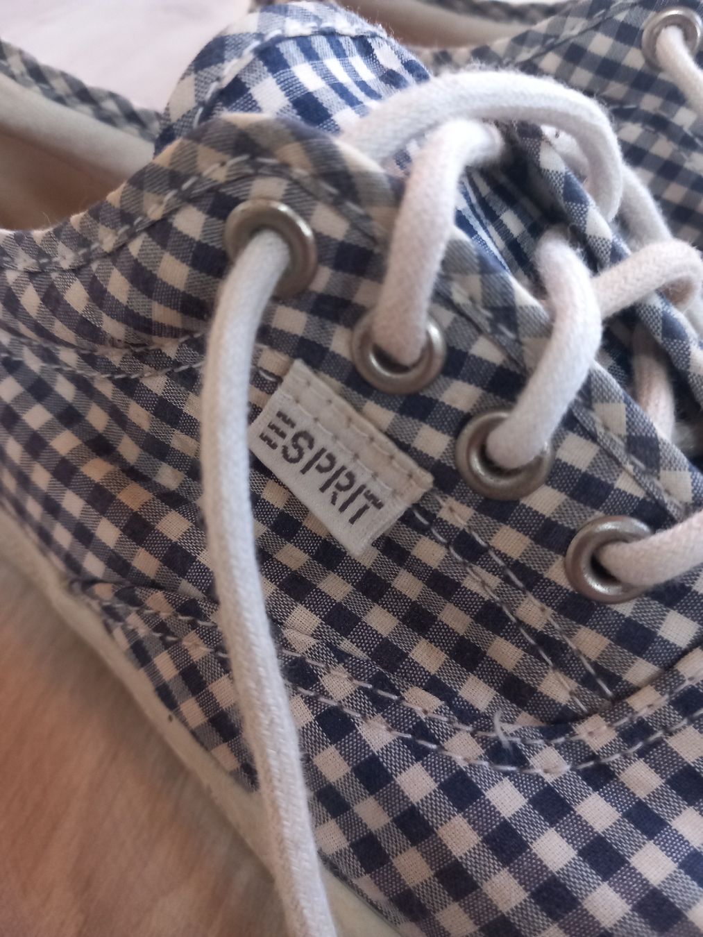 Esprit Scarpe da donna: Baskets ESPRIT à carreaux bleu et blanc – Usato da Faoug venduto da per_kp6r 2