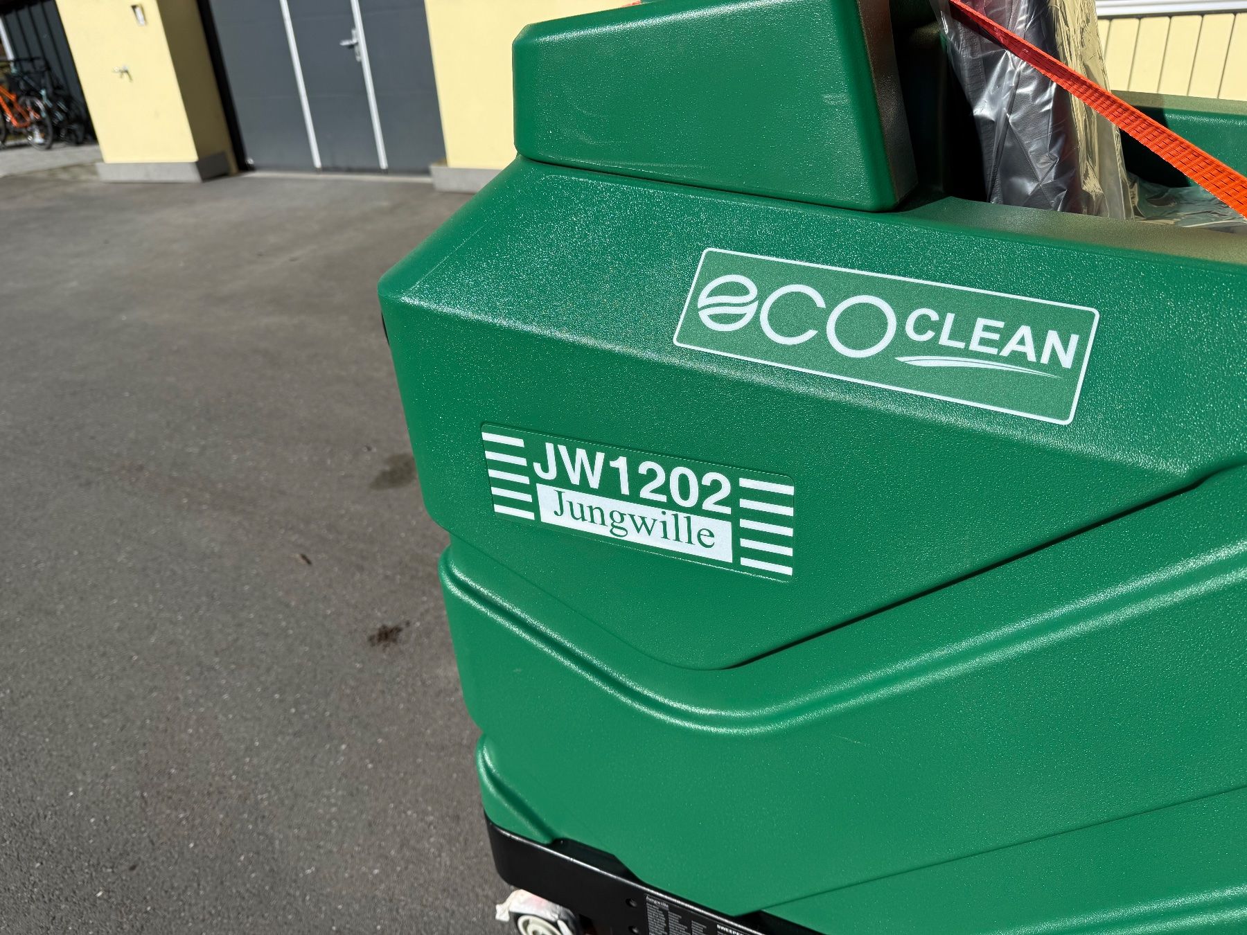 Toutes les machines: Putzmaschiene – Neuf avec emballage d'origine à Malters par ZukiVoki 4