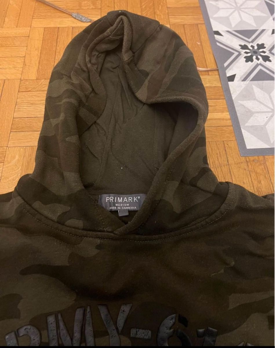 Maglioni & Felpe: Sweat à capuche taille S – Usato da Lausanne venduto da Dri_Shop 1