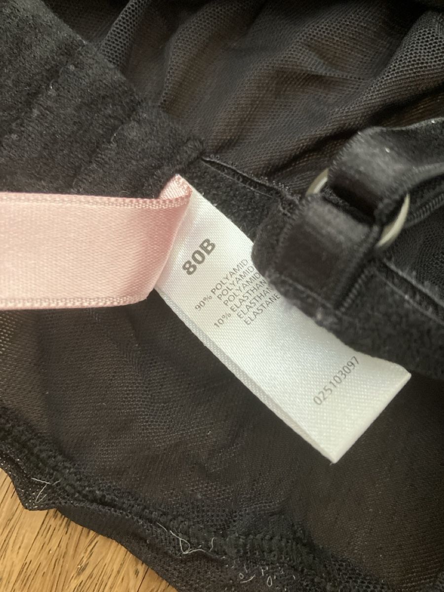 Sonstige Unterwäsche: Schwarzer BH und Slip mit Schleife  – Gebraucht aus Ruggell von VegasGirl 2