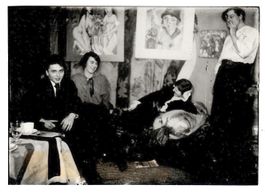 In E.L. Kirchners Atelier mit dessen Freunden - Originalfoto