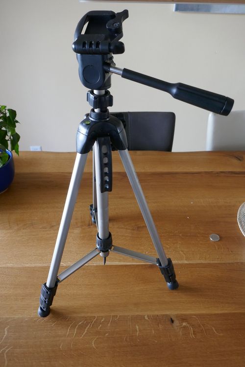 Treppiedi & Teste: Video oder Photo Stativ HAMA Star 61mit Tragetasche – Usato da Stäfa venduto da koopjesnu