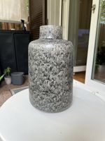 Vase grau mit Muster (wie neu)