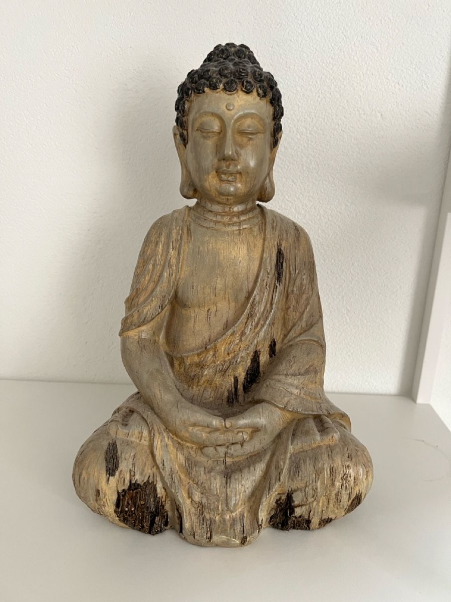 Toutes les décorations: Buddha Figur aus Kunststoff – D'occasion à Ennetbürgen par nat_8vld