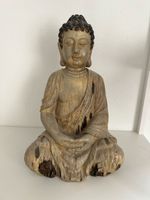 Buddha Figur aus Kunststoff