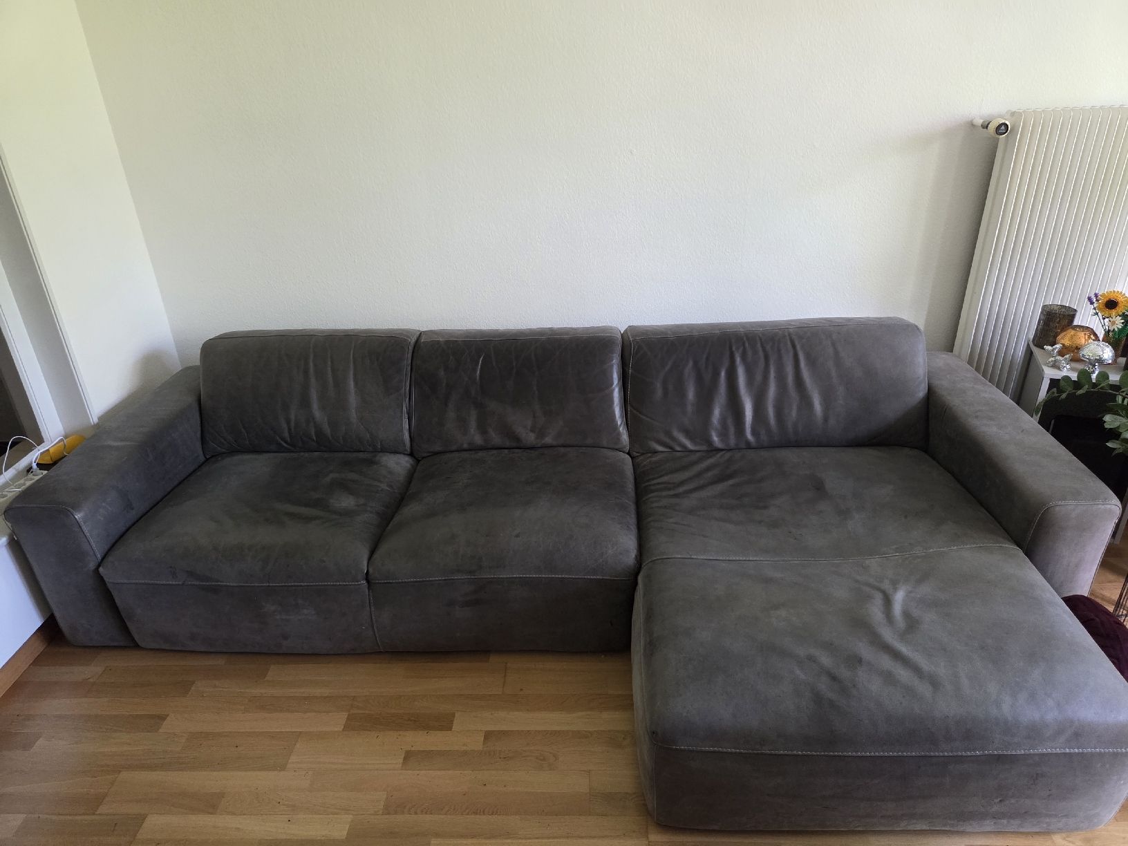 Pfister Sofas: Echtleder Sofa – Gebraucht aus Bern von LeonieDaniela