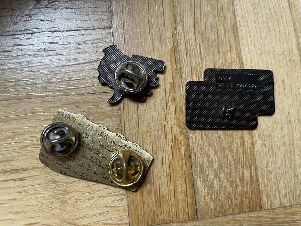Plaketten & Abzeichen: Lot de 3 pins anciens – Gebraucht aus Oron-la-Ville von W.XIX 1