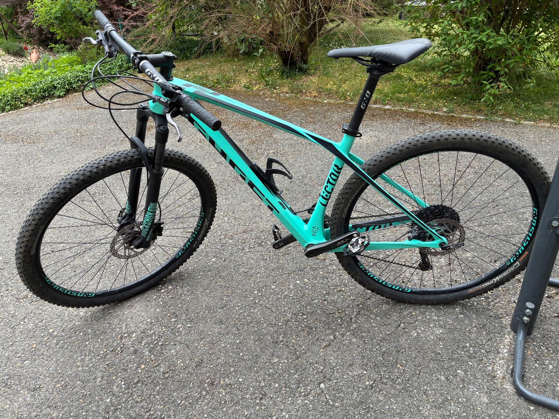 Ghost Biciclette: VTT Carbone Ghost Lector 2.9 LC 29 – Usato da Chezard-St-Martin venduto da Porschemeyery